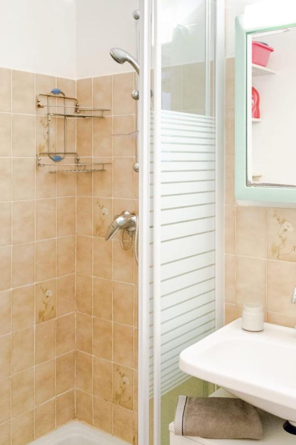 Cosy Studio Just A Stone'S Throw From The Beach Apartment Sainte-Maxime Bagian luar foto
